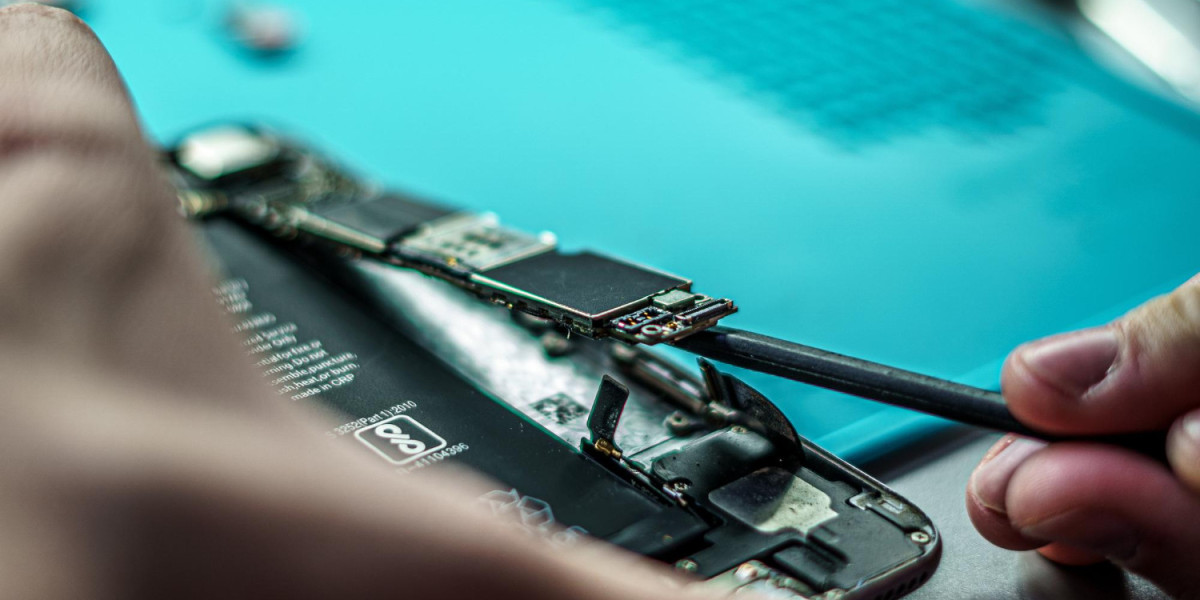 Cellphone Repair Shops and Watch Battery Replacement Near Me: Guide to Keeping Your Devices Running Smoothly