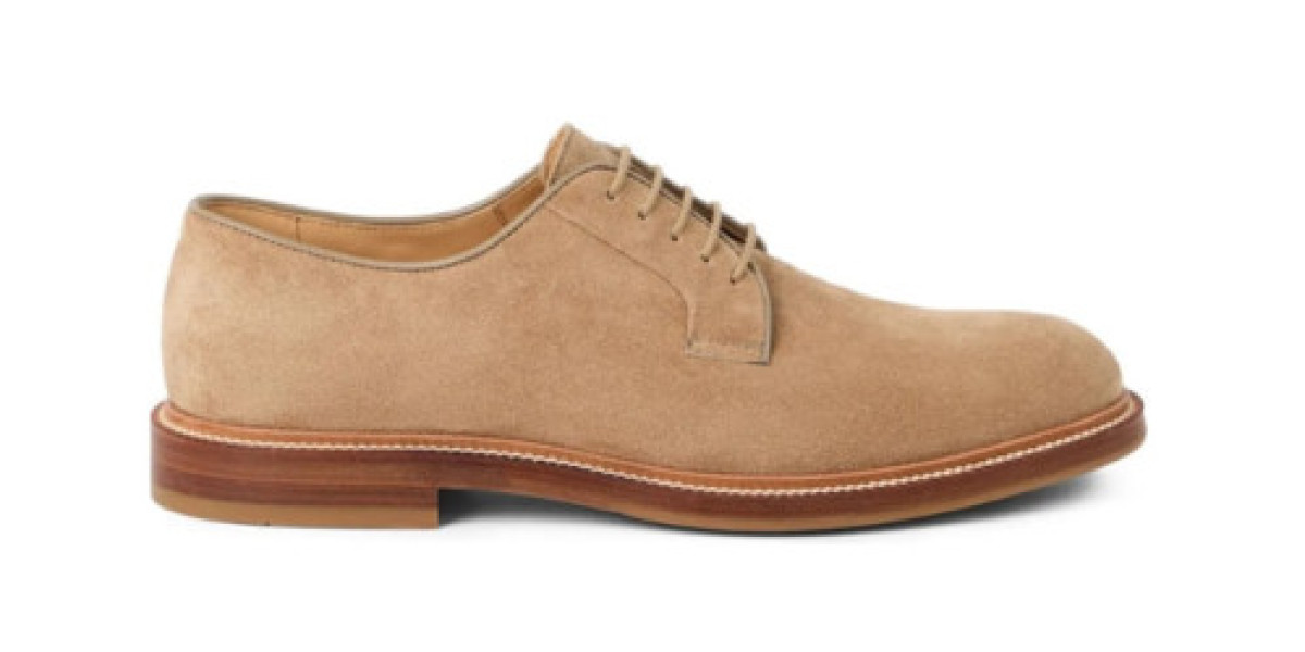 Common Projects Shoes: Craftsmanship and Materials Explained