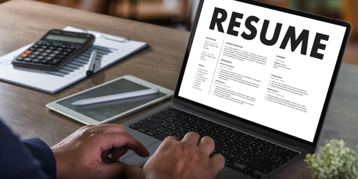 Why More Job Seekers Are Letting Go of the DIY Resume