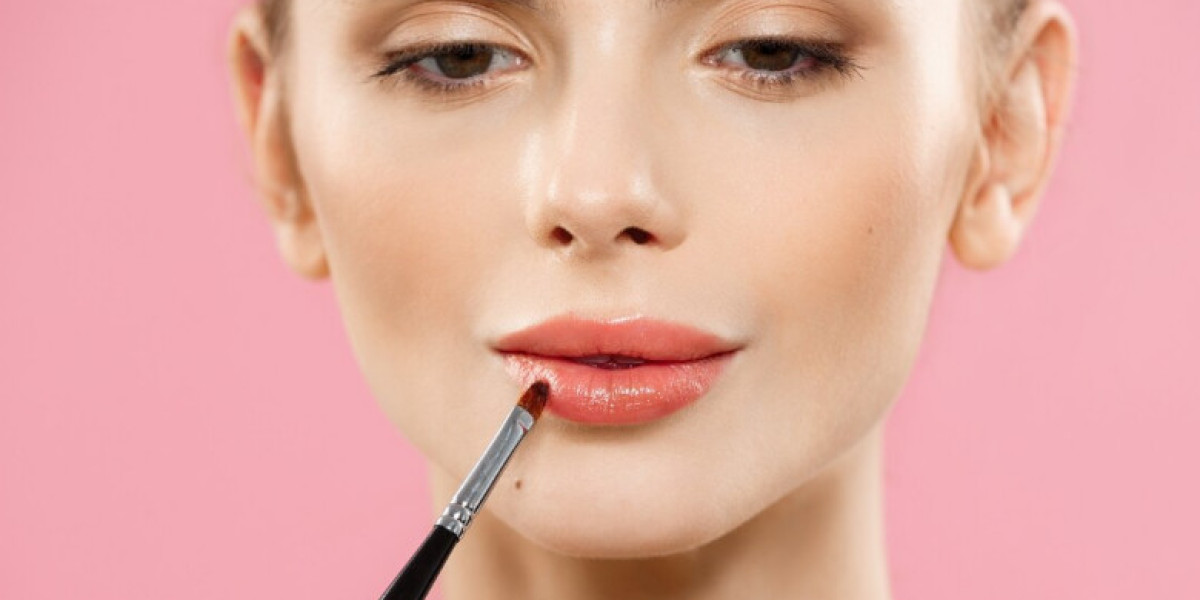 Lip Fillers in Dubai: Natural Volume for Beautifully Defined Lips