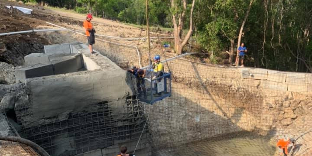Why Spray Concrete Retaining Walls Are the Ideal Solution for Strong and Durable Structures