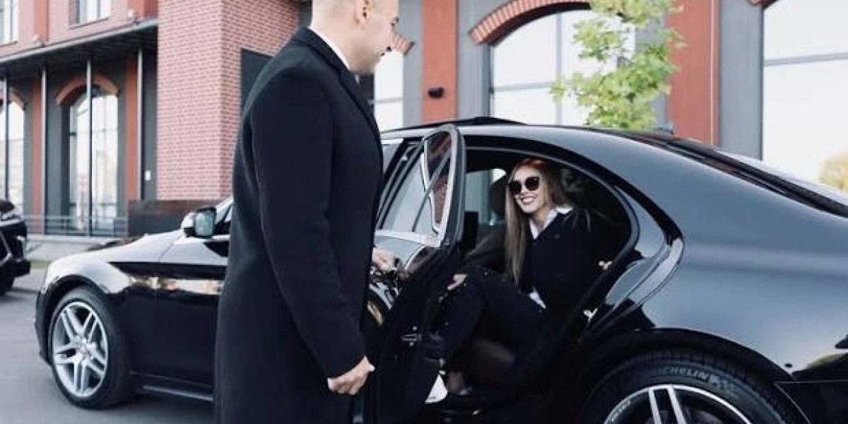 The Complete Guide to Chauffeur Service Chicago IL and Limos to O'Hare for Luxury Travel